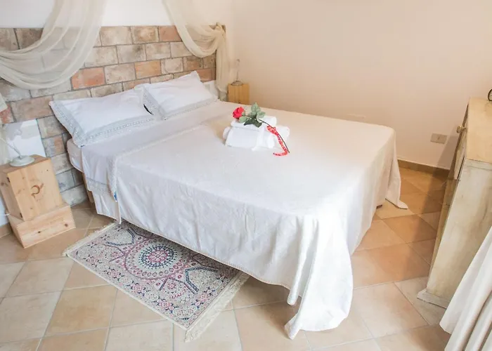 Case&colline Lorena Монтескудайо