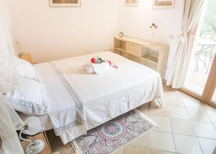 Case&colline Lorena Nyaraló